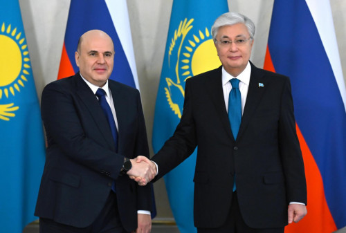 پرەزيدەنت رەسەي ۇكىمەتىنىڭ توراعاسى ميحايل ميشۋستينمەن كەزدەستى