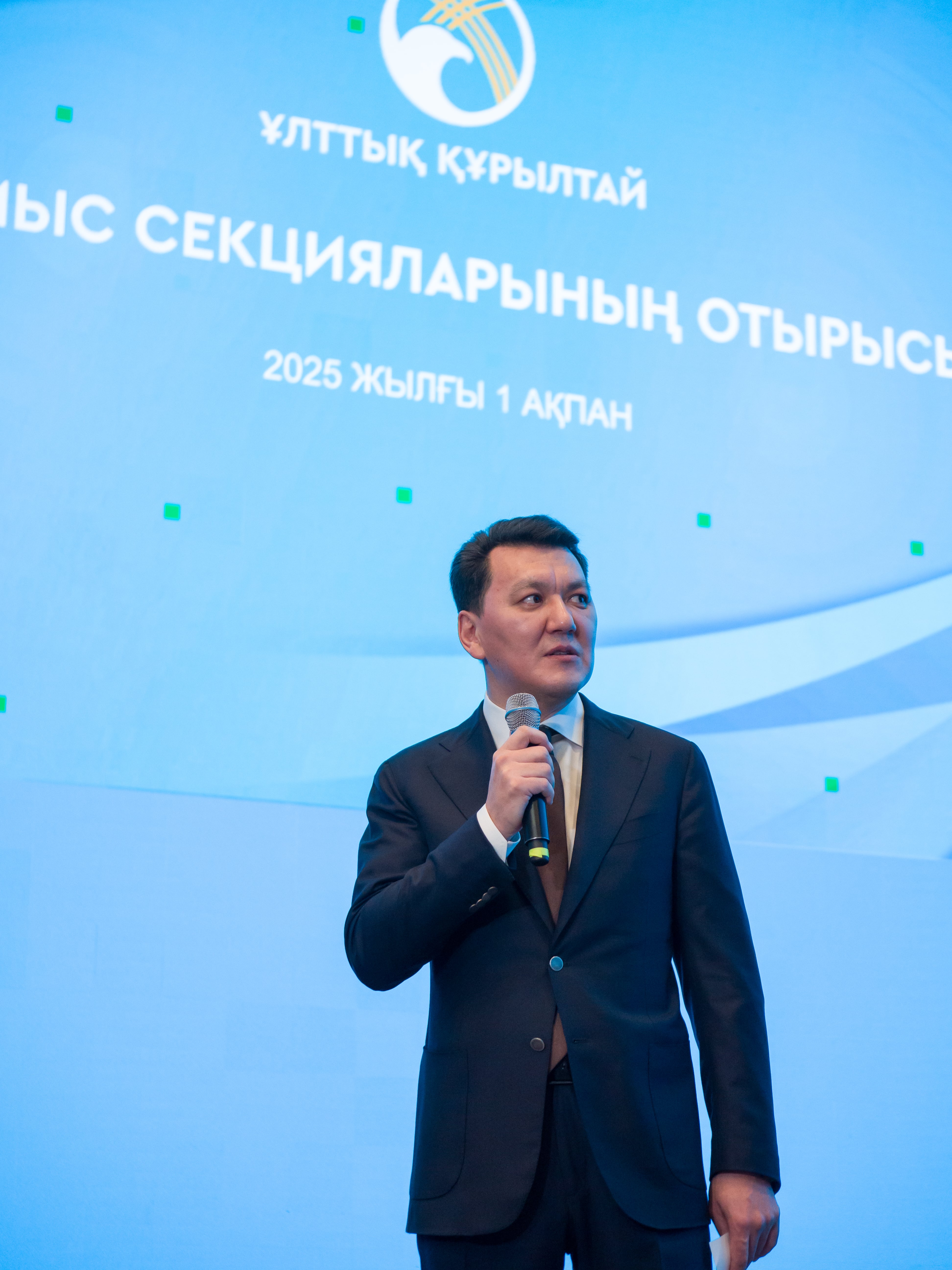 ۇلتتىق قۇرىلتاي جۇمىس سەكتسيالارىنىڭ وتىرىستارى ءوتتى