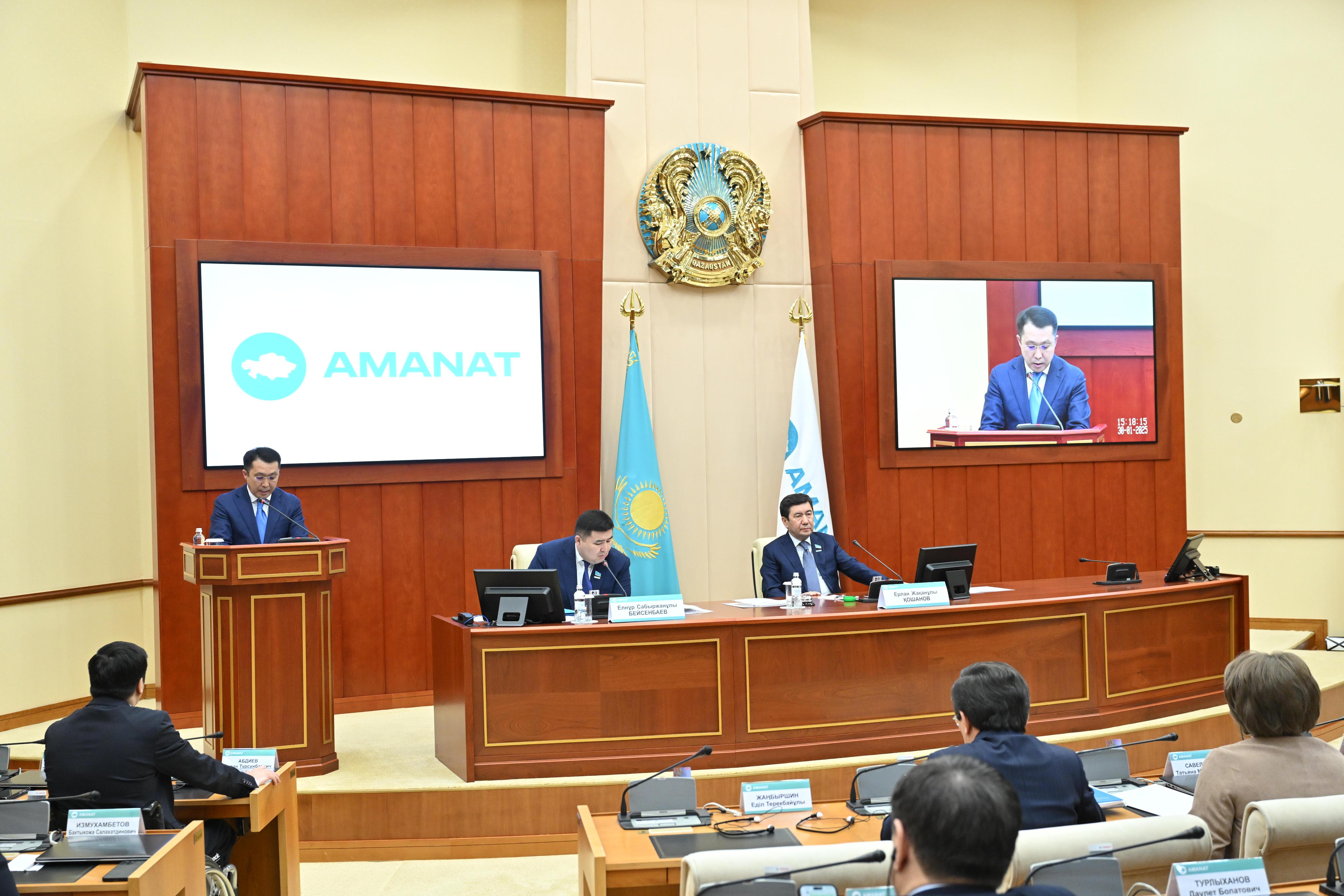 «AMANAT» فراكتسياسى تاكسي سالاسىنداعى رەفورمالاردى قايتا قاراۋدى تالاپ ەتتى