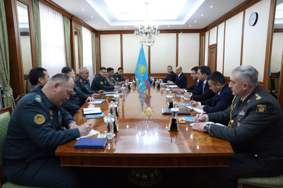 ازەربايجاننان اسكەري دەلەگاتسيا كەلدى