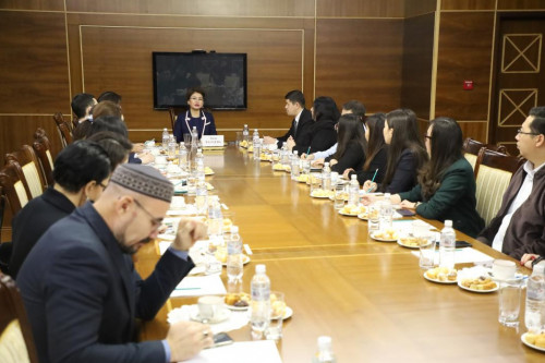 گەندەرلىك تەڭدىك ماسەلەسى تالقىلاندى