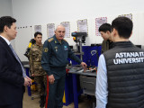 قورعانىس ءمينيسترى Astana IT University ستۋدەنتتەرىمەن كەزدەستى