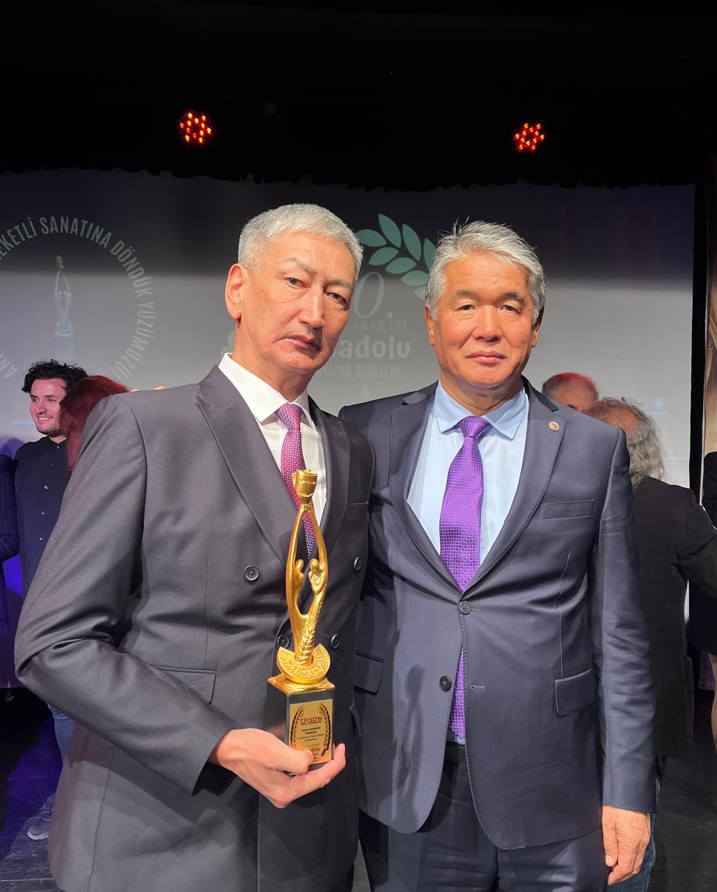 تۇركىنىڭ ەڭ ۇزدىك دراماتۋرگى