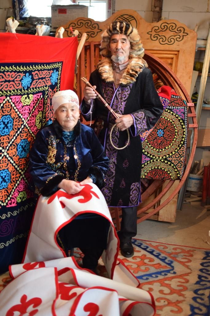 كەيدە ادام ساعىنادى ەكەن...