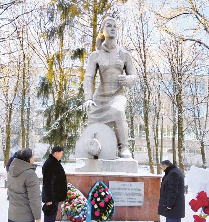 قاھارماندار ەرلىگى ۇمىتىلمايدى