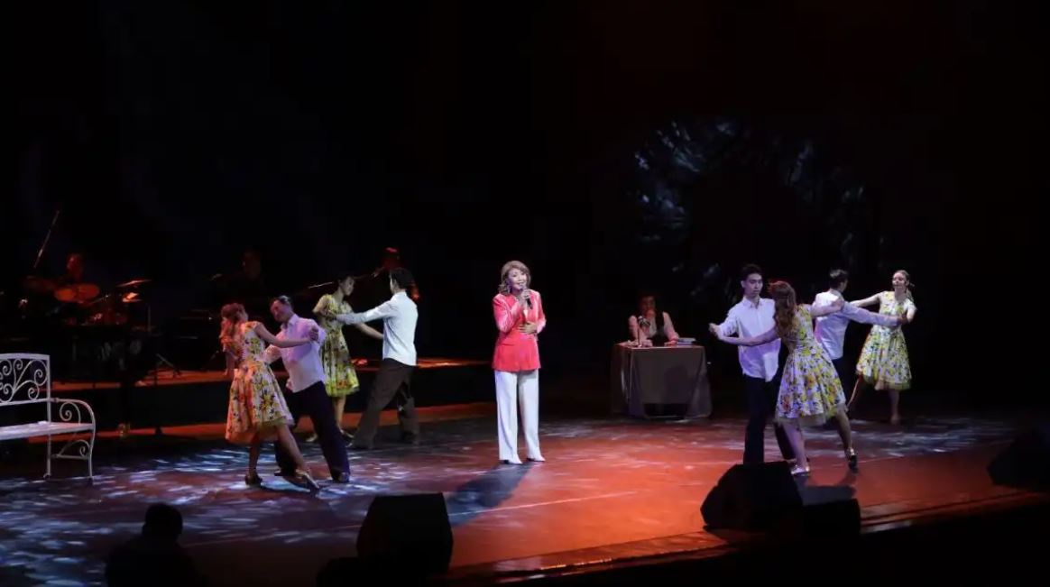 مۇزبالاق اقىن كەشى