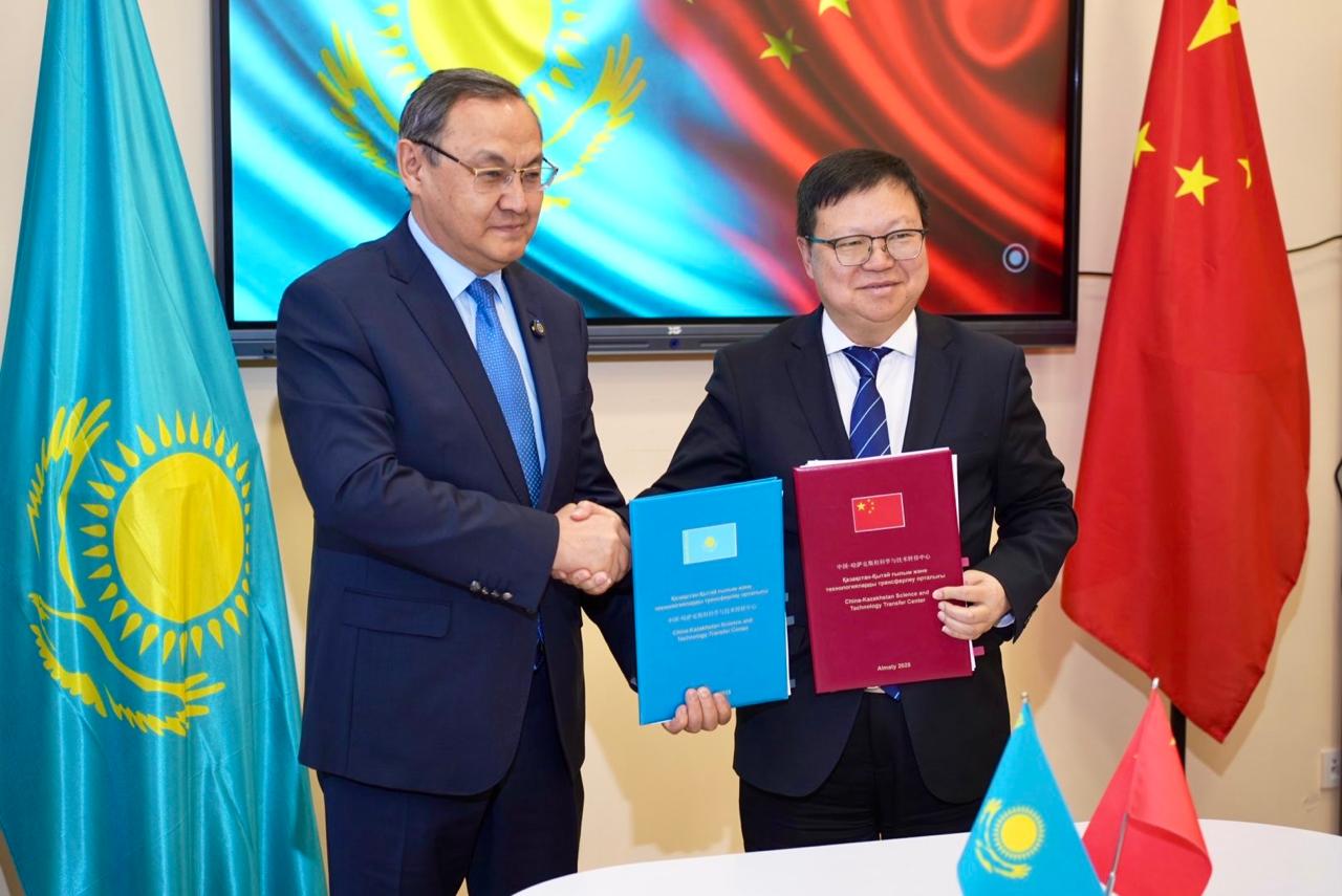 قازاقستان-قىتاي عىلىم جانە تەحنولوگيانى ترانسفەرلەۋ ورتالىعى اشىلدى