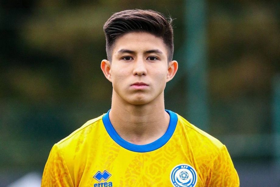 قازاقستاندىق فۋتبولشى داستان ساتباەۆ «چەلسيمەن» كەلىسىمشارتقا وتىردى