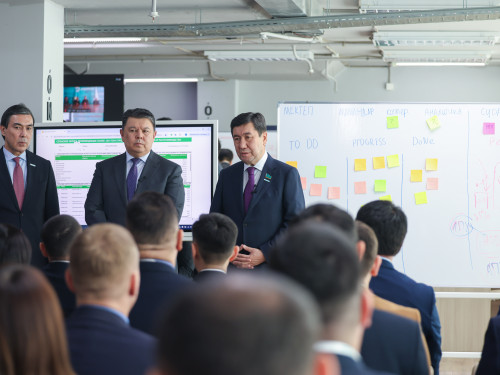 «اكىمدەر مەكتەبىندە» وقۋ باستالدى