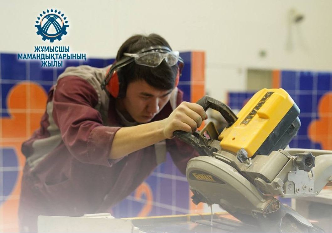 كوللەدجدەر سۇرانىسقا يە ماماندىقتارعا تەگىن وقىتادى