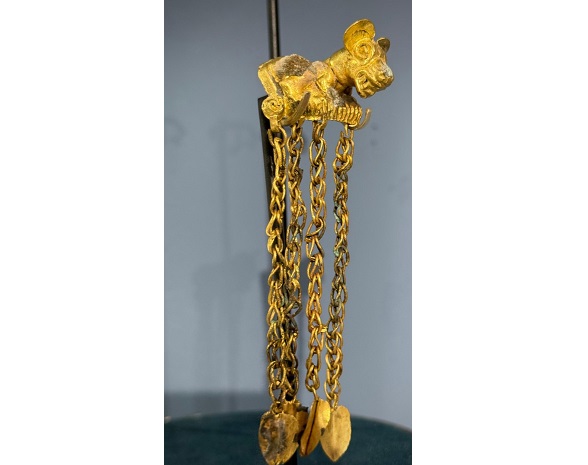 مۋزەي تورىندەگى ەرەكشە جادىگەر