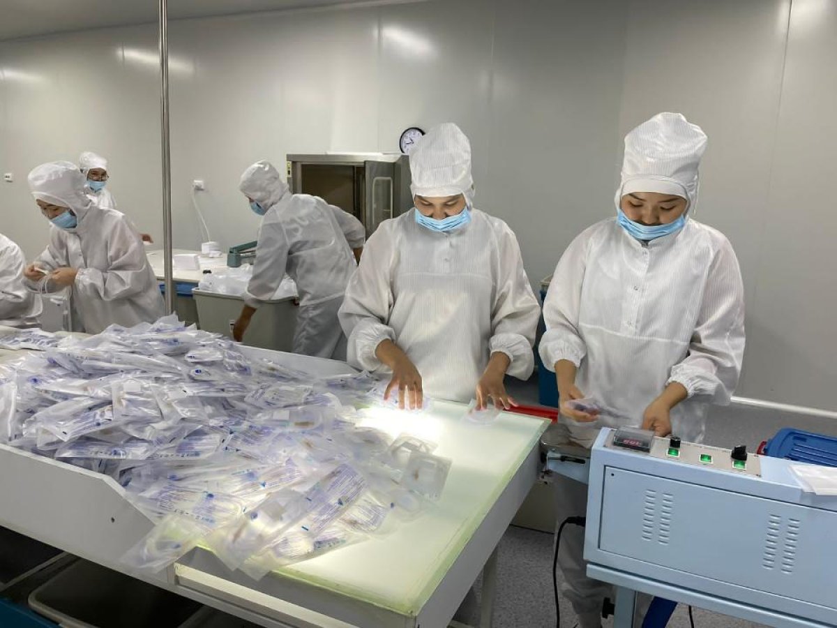 مەديتسينا بۇيىمدارىن شىعاراتىن زاۋىت