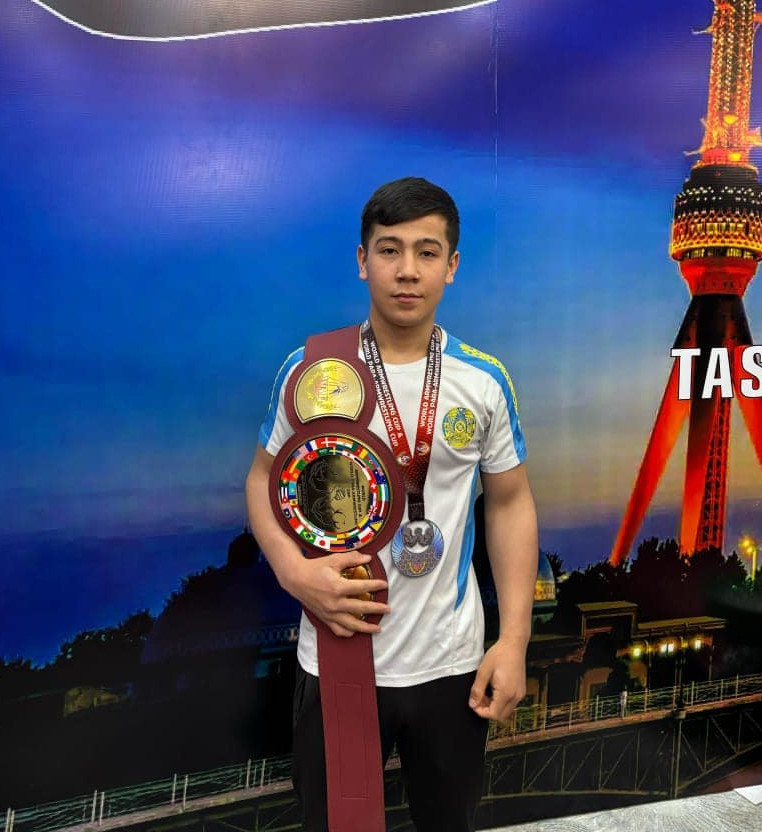 شىمكەنتتىك ستۋدەنت ارمرەستلينگتەن «الەم كۋبوگىن» جەڭىپ الدى