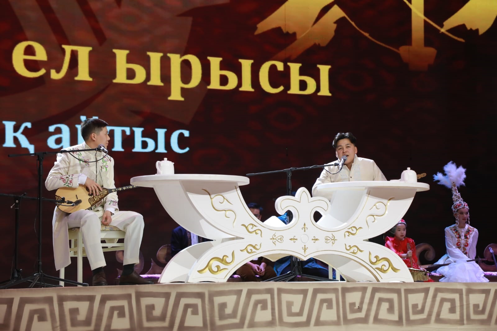 جىر ارقاۋى – ادال ەڭبەك