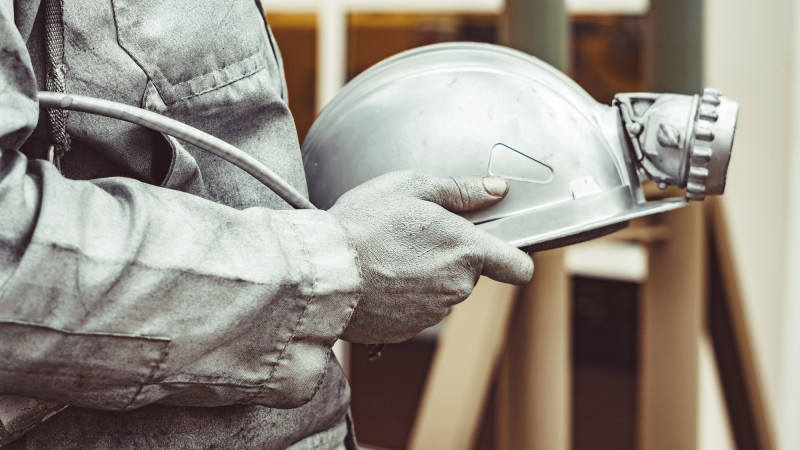  ۇلىتاۋ وبلىسىنىڭ اكىمى   قازا تاپقان كەنشىلەردىڭ وتباسىنا كوڭىل ايتتى