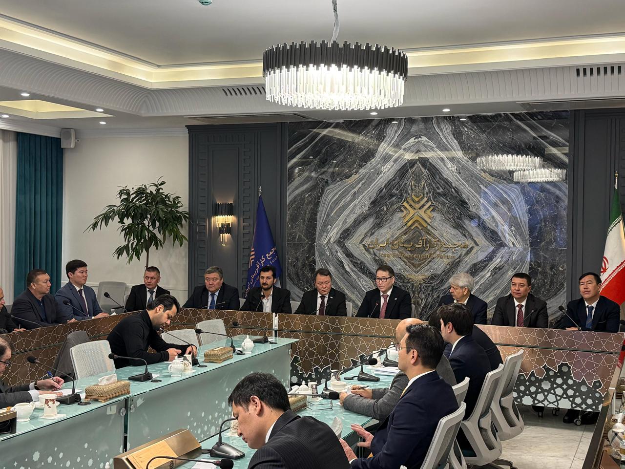 ماڭعىستاۋلىق دەلەگاتسيا  تەگەران قالاسىندا وتكەن بيزنەس-فورۋمدا بىرقاتار كەلىسىمگە قول قويدى