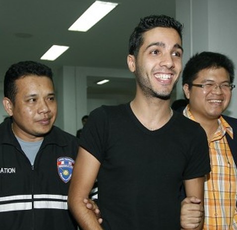 عالام عاجاپتارى: قايىرىمدى حاكەر