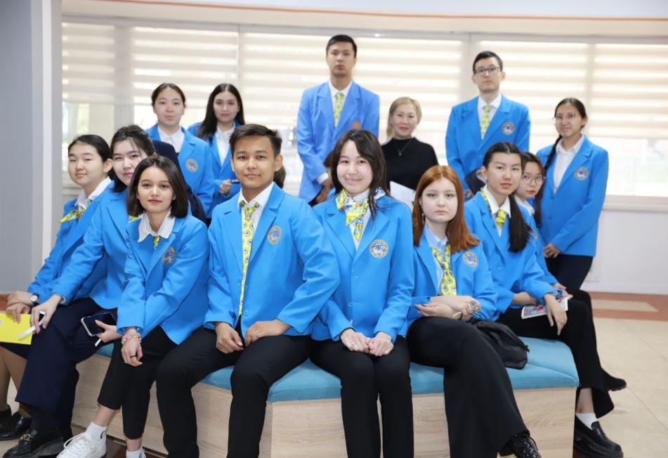 600-دەن استام الماتىلىق وقۋشى حالىقارالىق جۇلدە العان