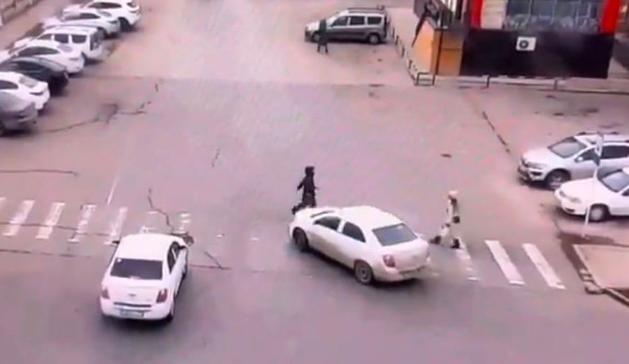 جاياۋ جۇرگىنشىلەرگە جول بەرمەگەندەر جاۋاپ بەردى