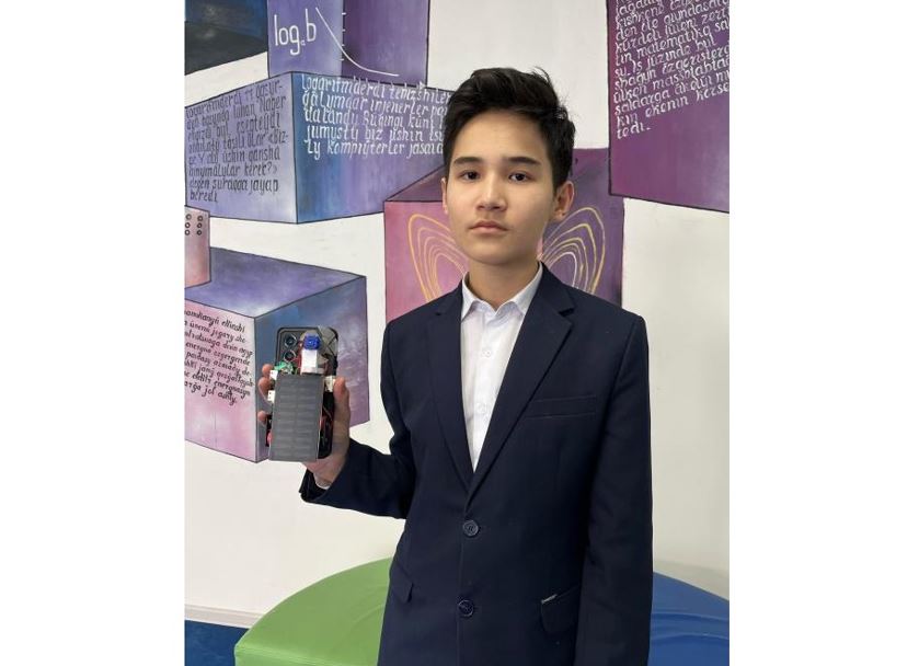 تەلەفوندى كۇن ساۋلەسىمەن قۋاتتايتىن قۇرىلعى جاسالدى