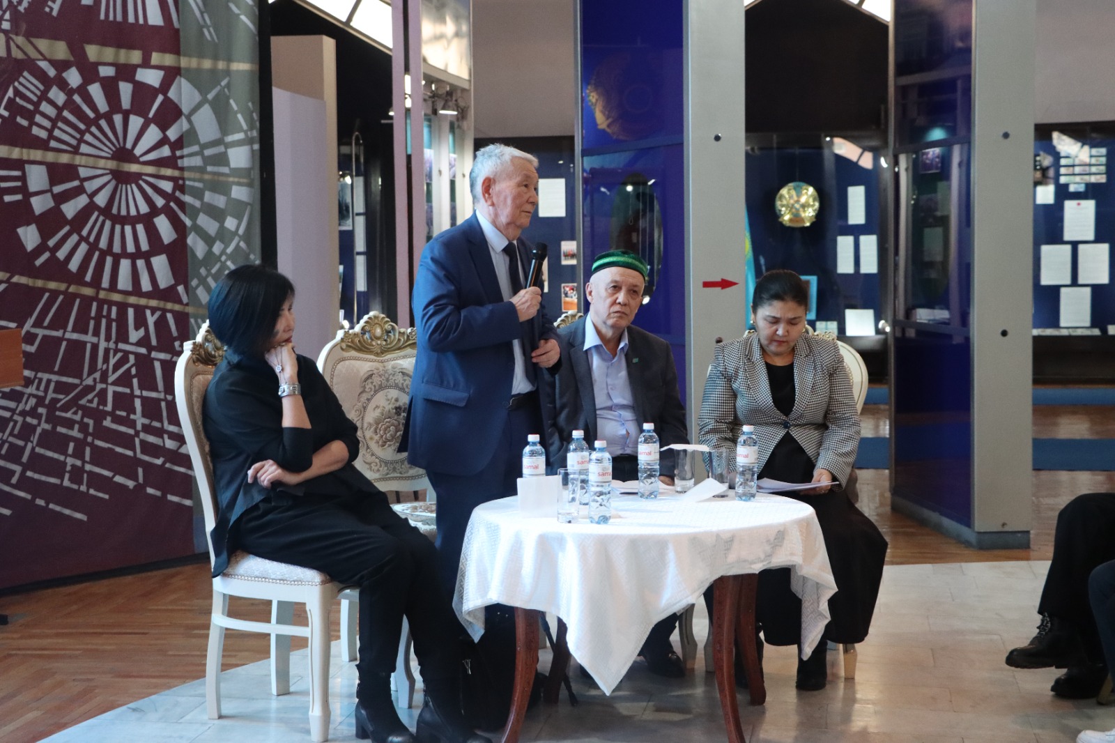 اقىن نۇرپەيىس بايعانيندى ەسكە الۋ شاراسى ءوتتى