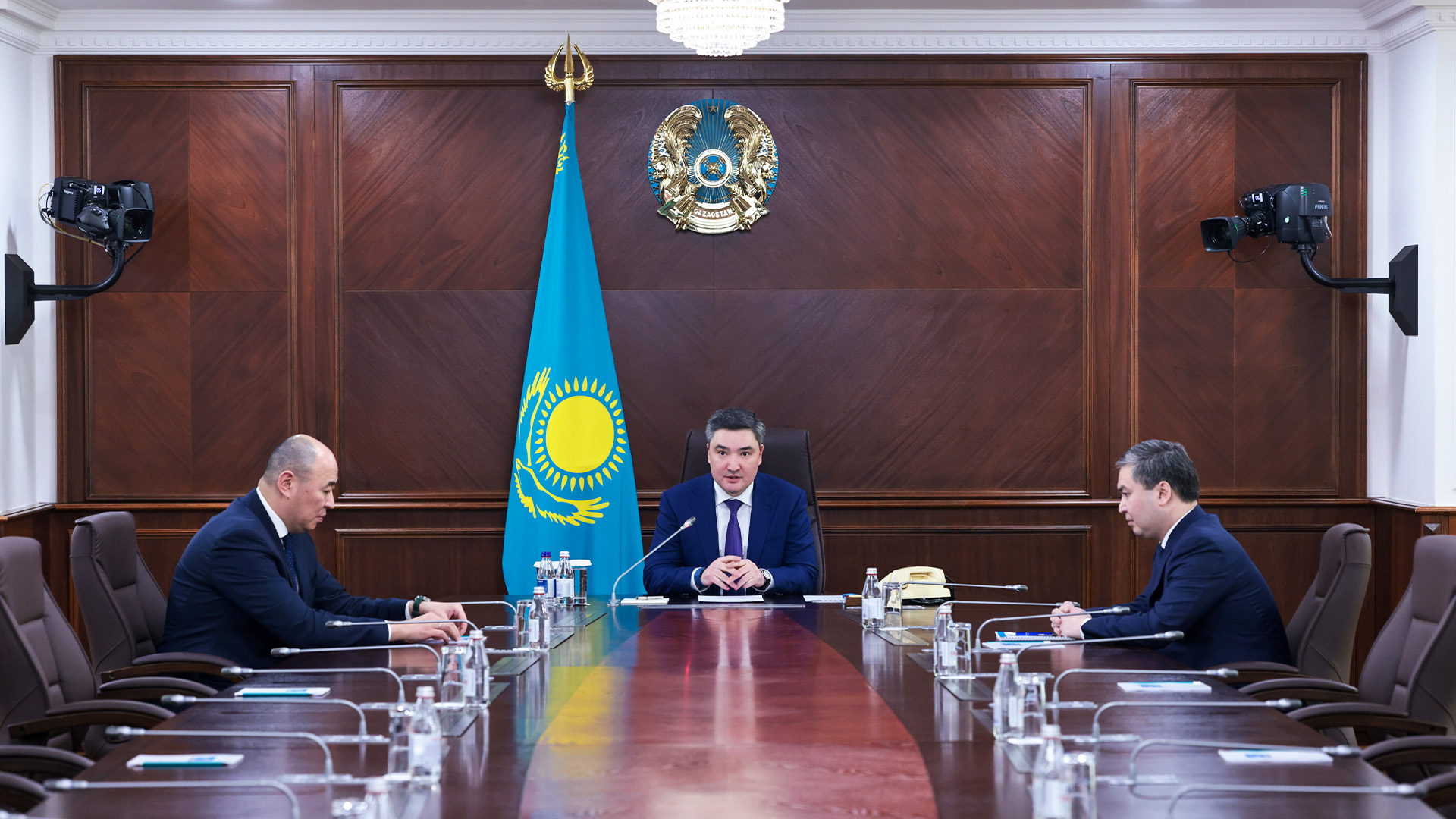 جاڭا ءمينيستردى تانىستىردى