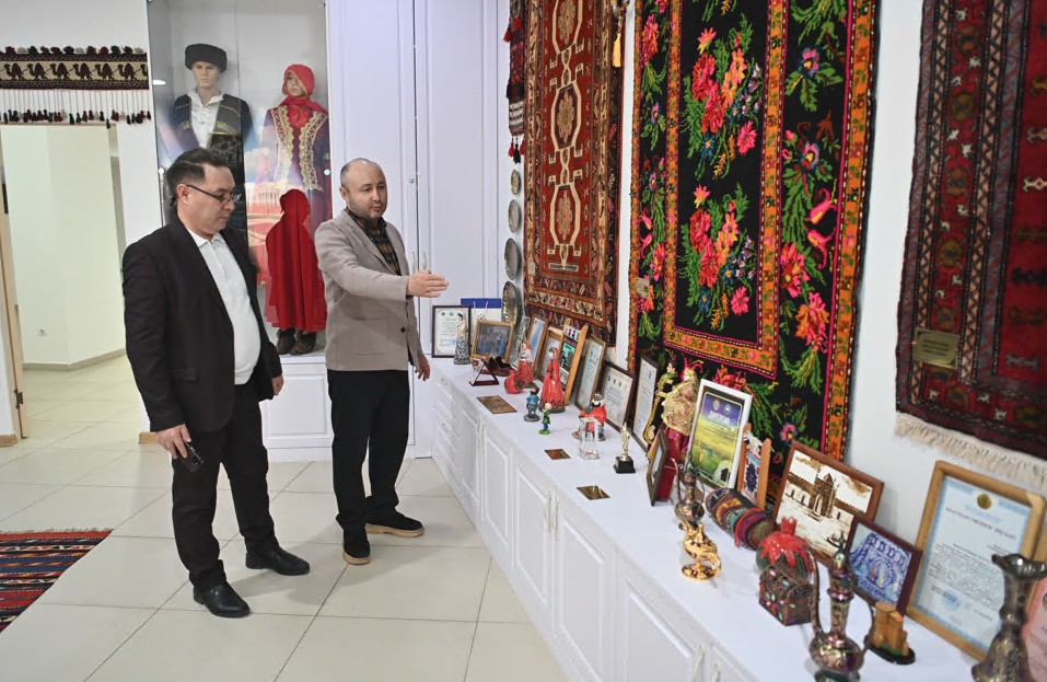  ۇلىستاردى ۇيىستىرعان ۇيا