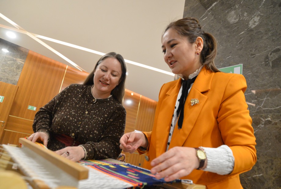 كىلەم توقىپ, ويۋدى وقىپ...