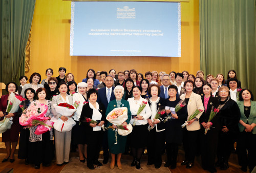 عالىم ايەلدەرگە نايليا بازانوۆا اتىنداعى ماراپات تابىستالدى