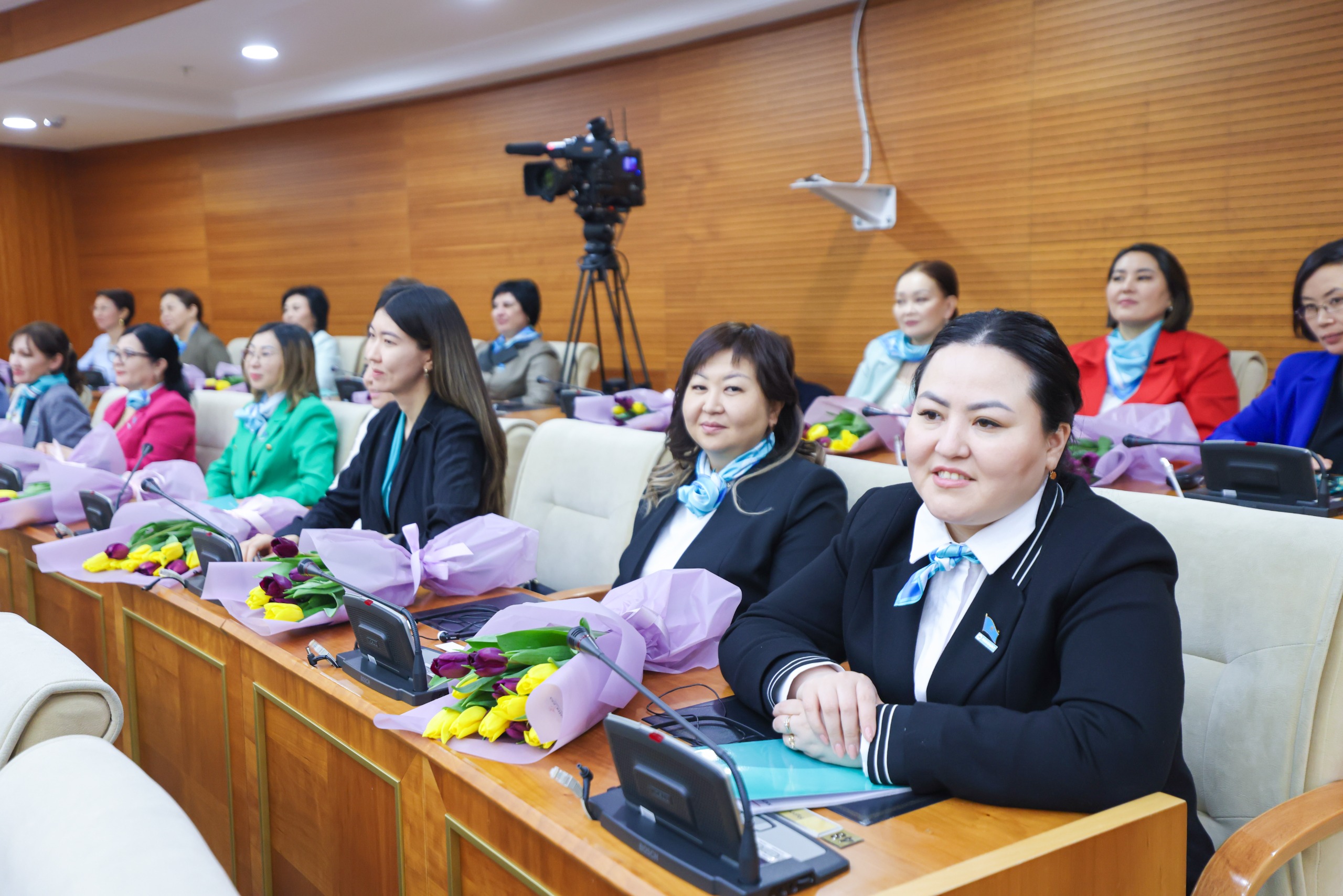 ايەلدەر كۇنى