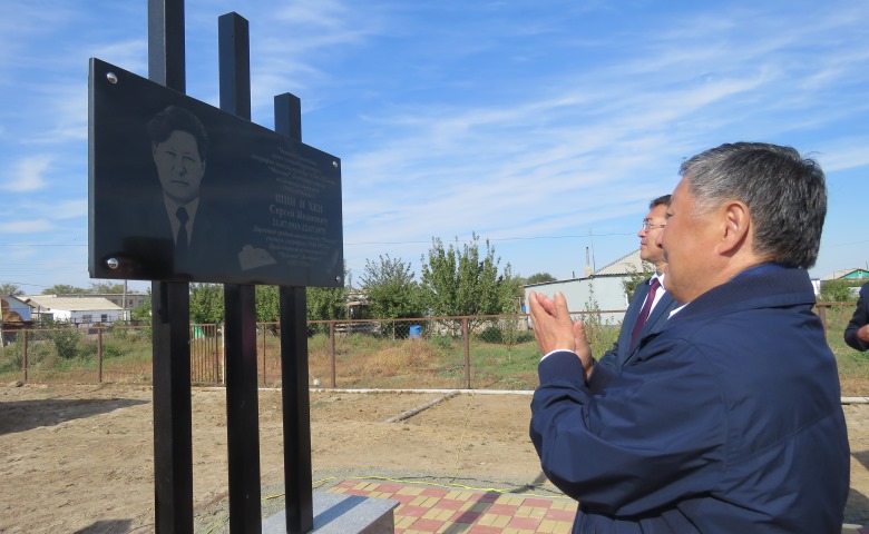 قيىن كەزدە قولداعان حالىققا ريزا