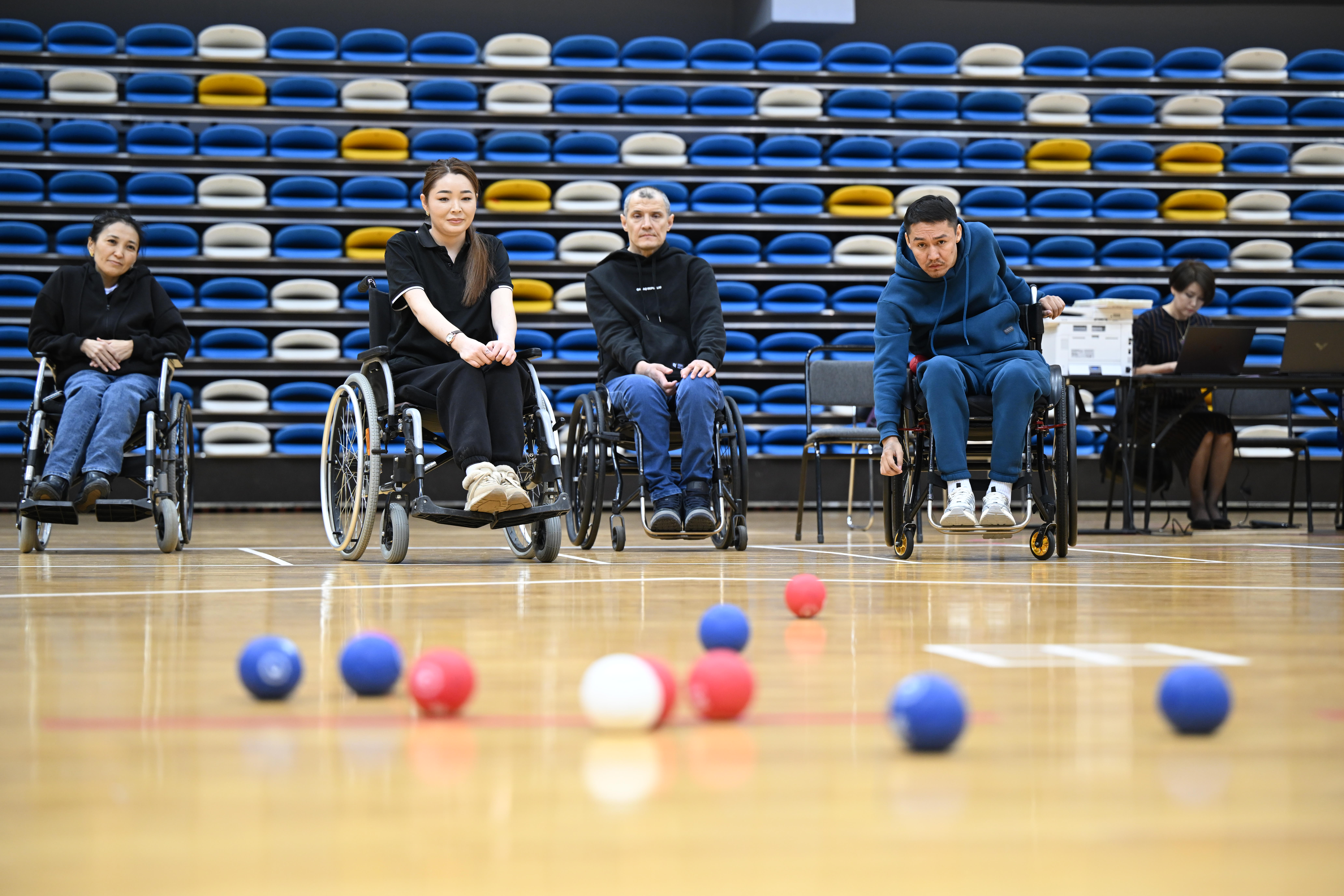 ماۋلەن اشىمباەۆ بوچچادان رەسپۋبليكالىق ءتۋرنيردىڭ جەڭىمپازدارىن ماراپاتتادى
