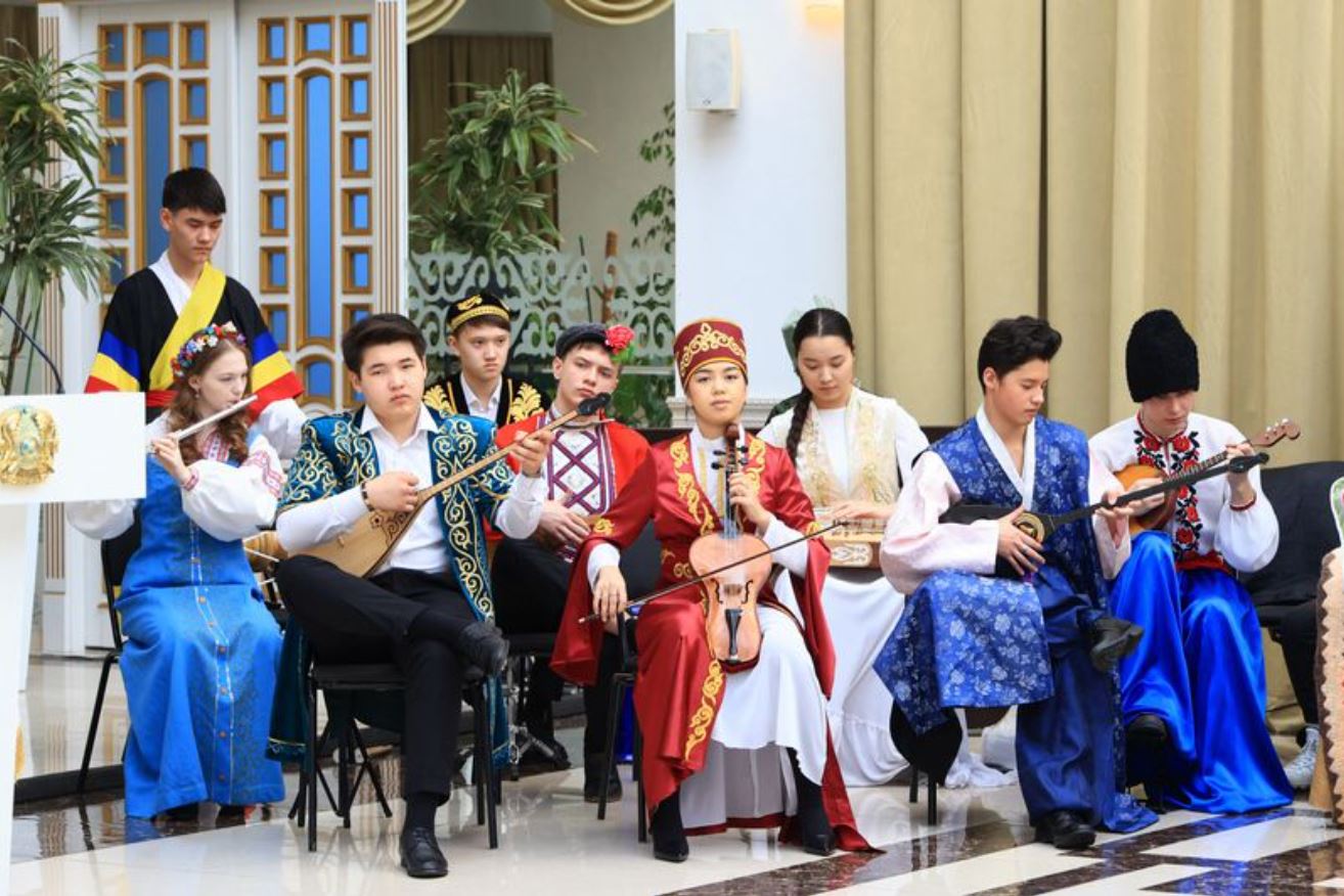 بىرلىكتىڭ بەرىك ارقاۋى