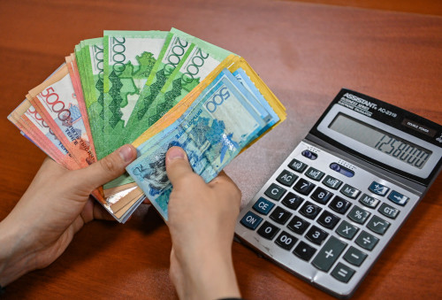 پرەمەر-ءمينيستردىڭ ەسكەرتۋىنەن كەيىن BI Group پەن BAZIS قوسىمشا سالىق تولەدى