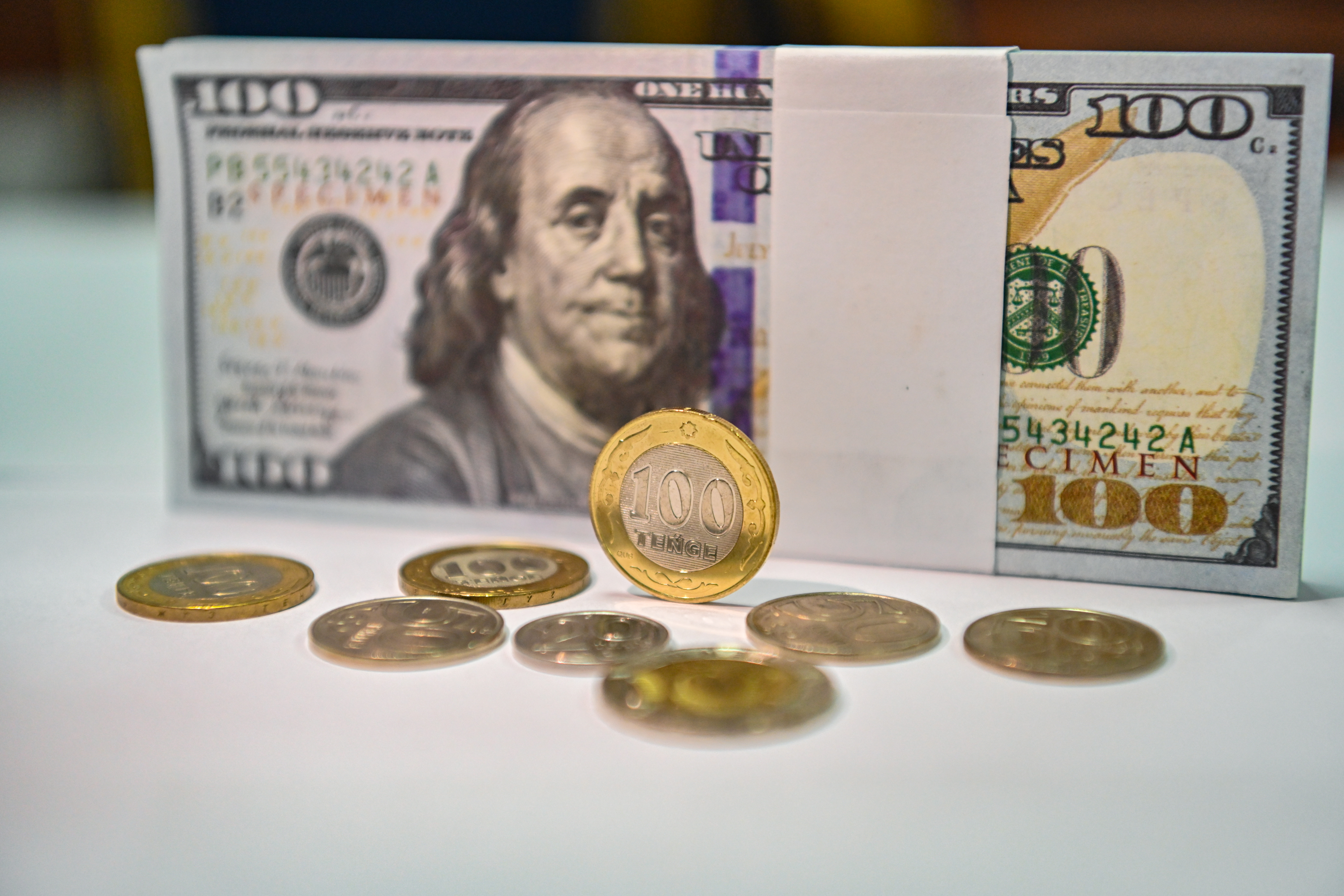 اقشا ايىرباستاۋ ورىندارىندا دوللار قانشا تەڭگەدەن ساۋدالانىپ جاتىر