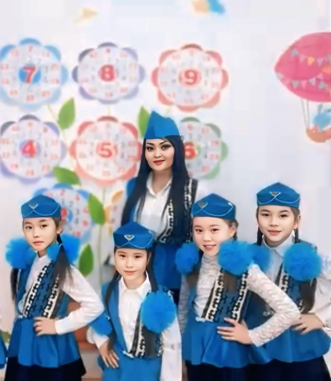 ۇزدىك اۋىل مۇعالىمى