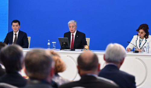 توقاەۆ «قازاقستان بالالارى» اتتى ءبىرتۇتاس باعدارلاما ۇسىندى