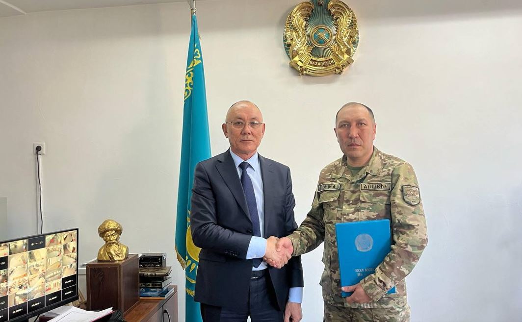 مەرزىمدى اسكەري قىزمەتشىلەر جۇمىسشى كاسىپتەرىن يگەرەدى