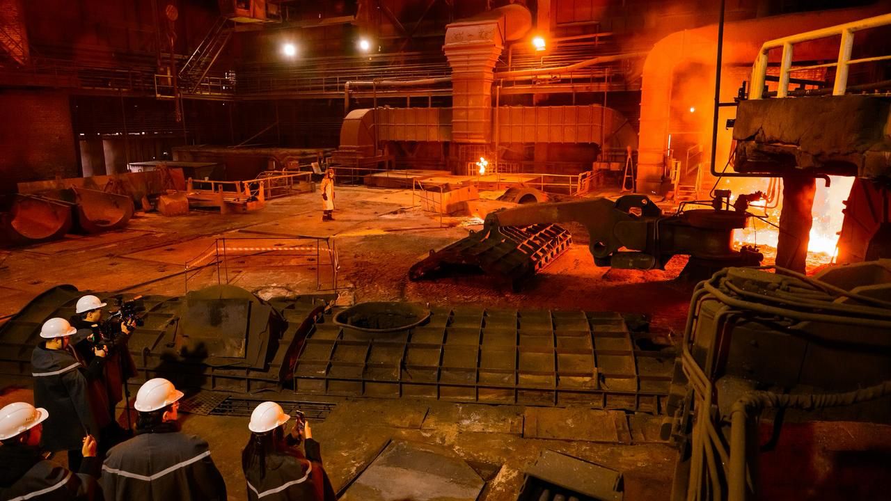 ەرسايىن ناعاسپاەۆ QARMET مەتاللۋرگيالىق زاۋىتىنا باردى