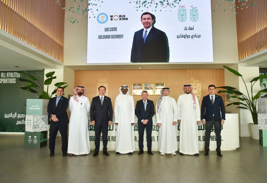 گەننادي گولوۆكين ساۋد ارابياسىندا ماڭىزدى كەزدەسۋلەر وتكىزدى