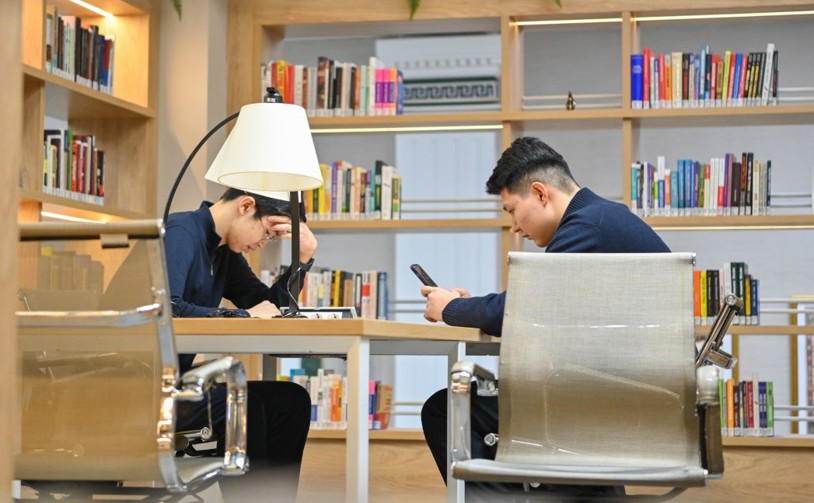 قازاق تىلىندەگى وقۋلىقتار تاپشى