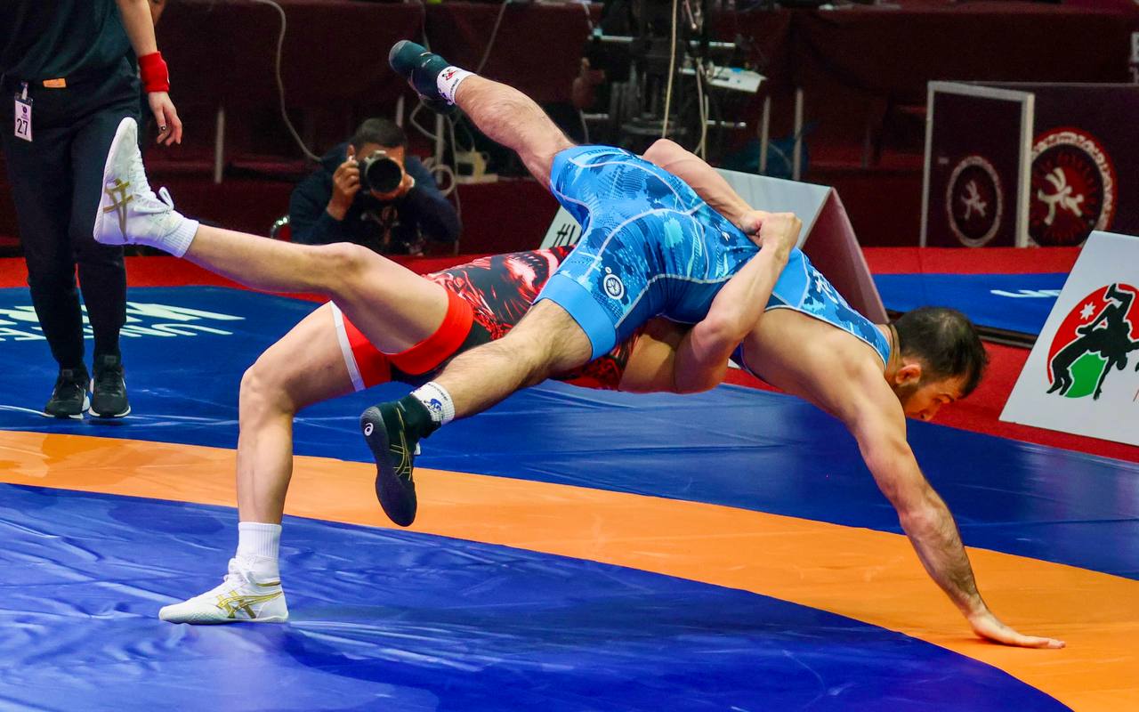 ازيا دوداسىندا 1 بالۋان جارتىلاي فينالعا شىقتى