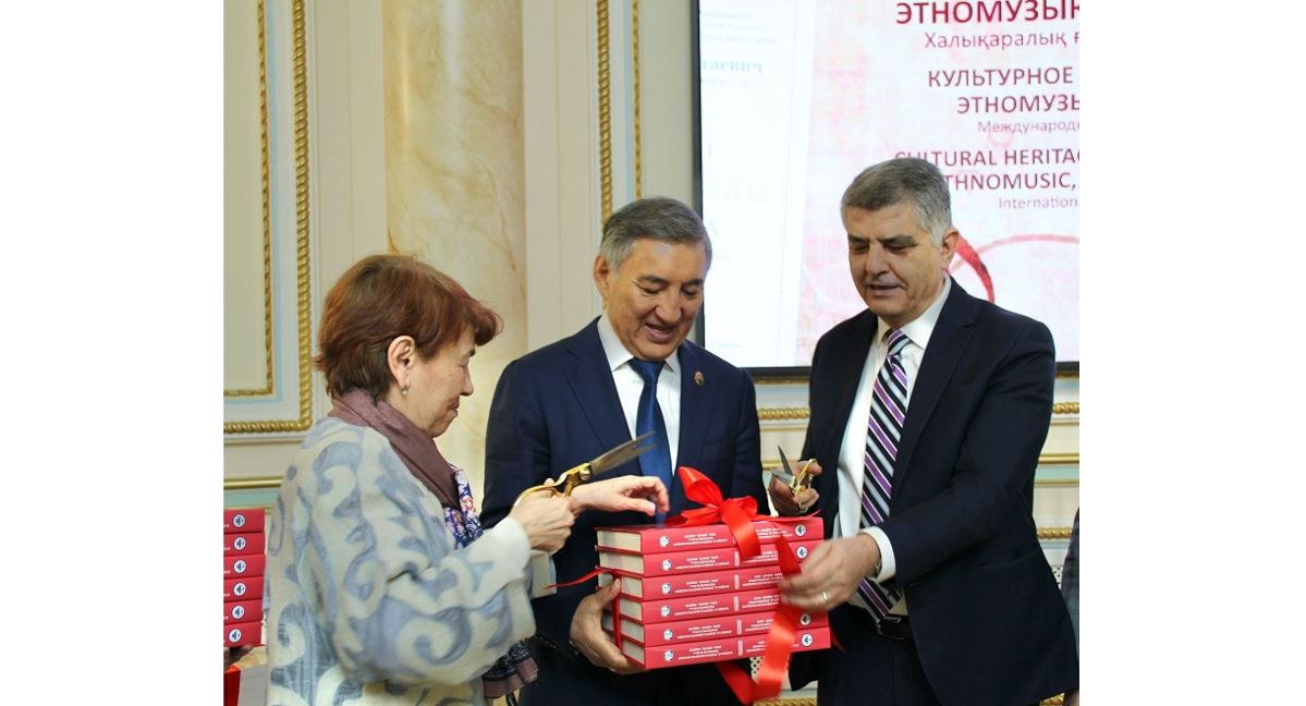 زاتاەۆيچ مۇراسىنا ارنالعان قۇندى ەڭبەك جارىق كوردى