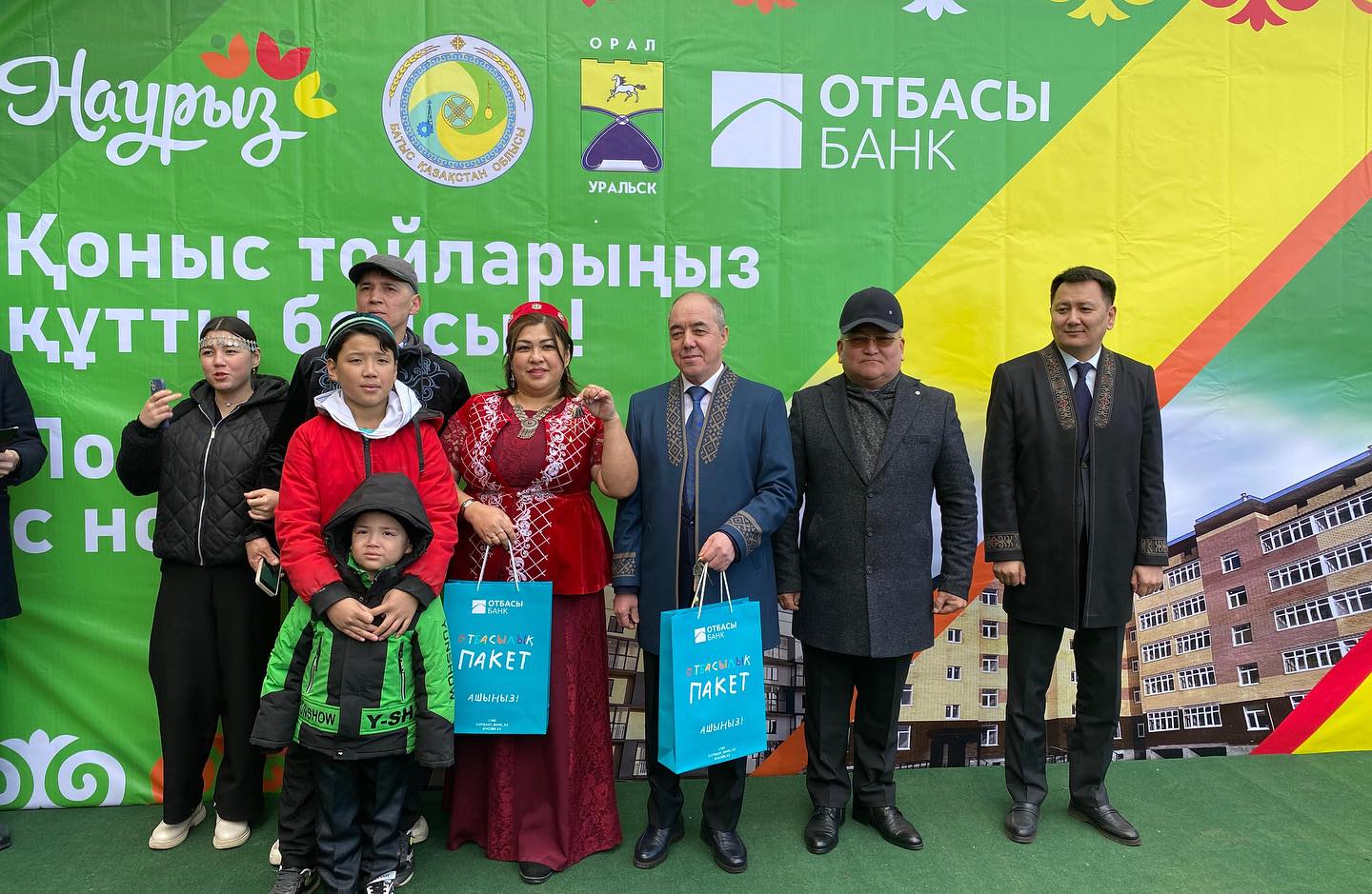 120 پاتەر پايدالانۋعا بەرىلدى