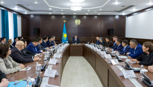 پاۆلودارلىق كاسىپكەرلەر ەكونوميكالىق قولداۋ تەتىكتەرىن تالقىلادى