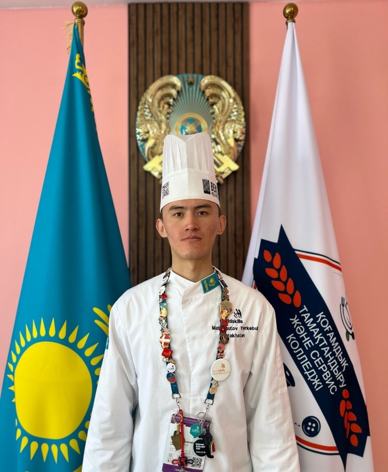 جۇمىسشى ماماندىعىنا جاڭا كوزقاراس