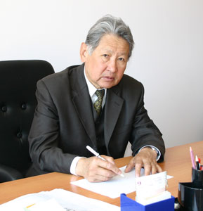 ادەبيەتتانۋ الىبى