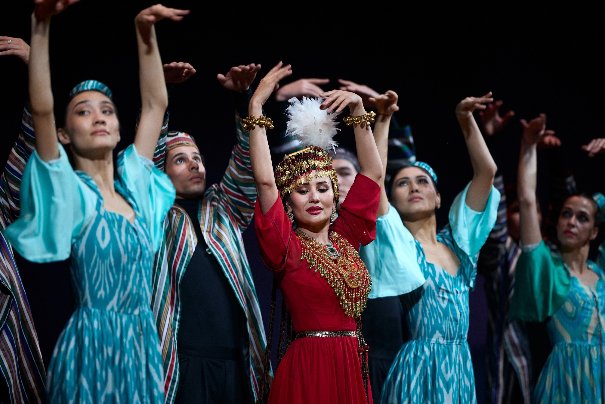 وزبەك ونەرىنىڭ ورنەكتەرى