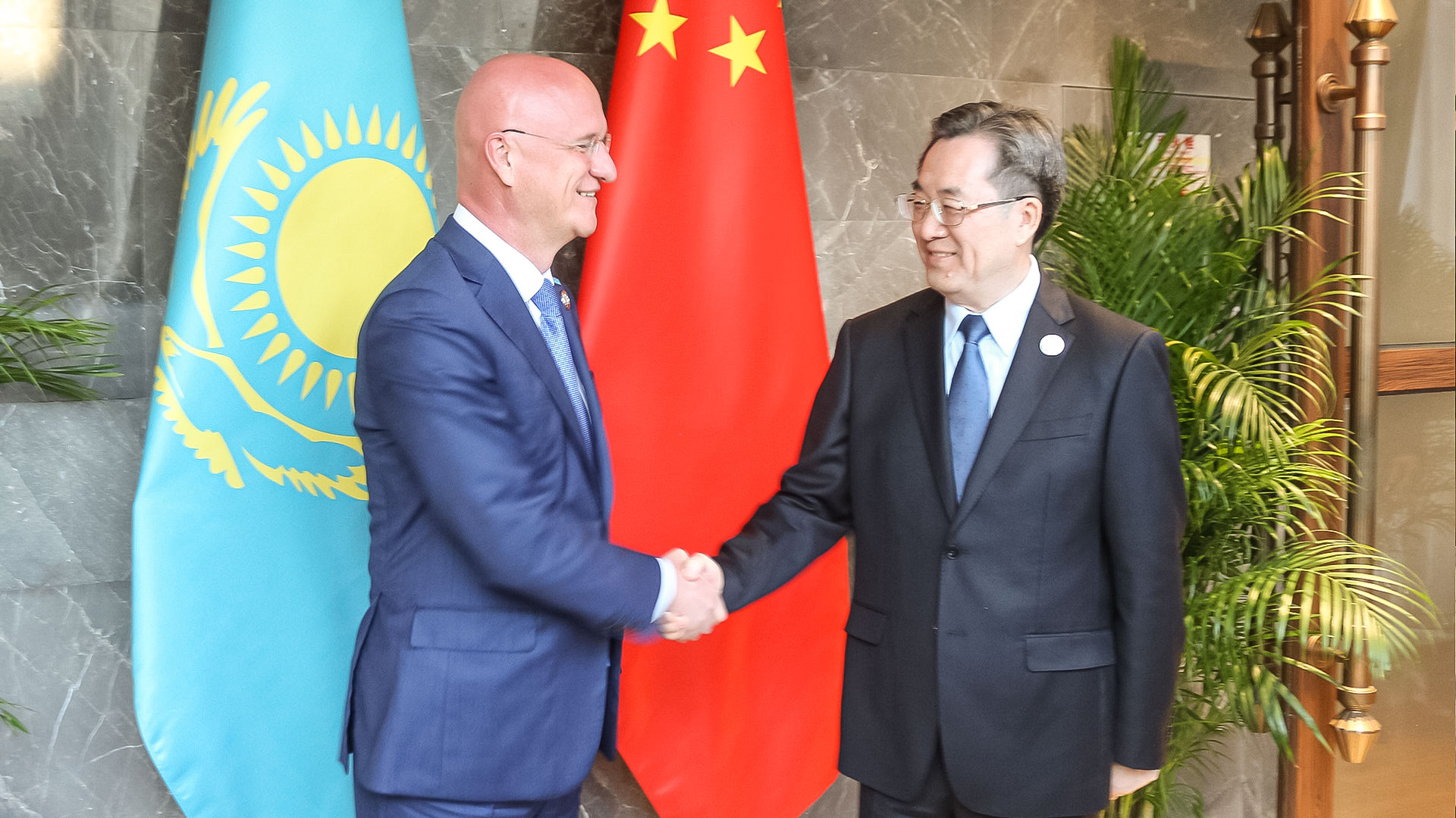 رومان سكليار بواو ازيالىق فورۋمىنا قاتىستى