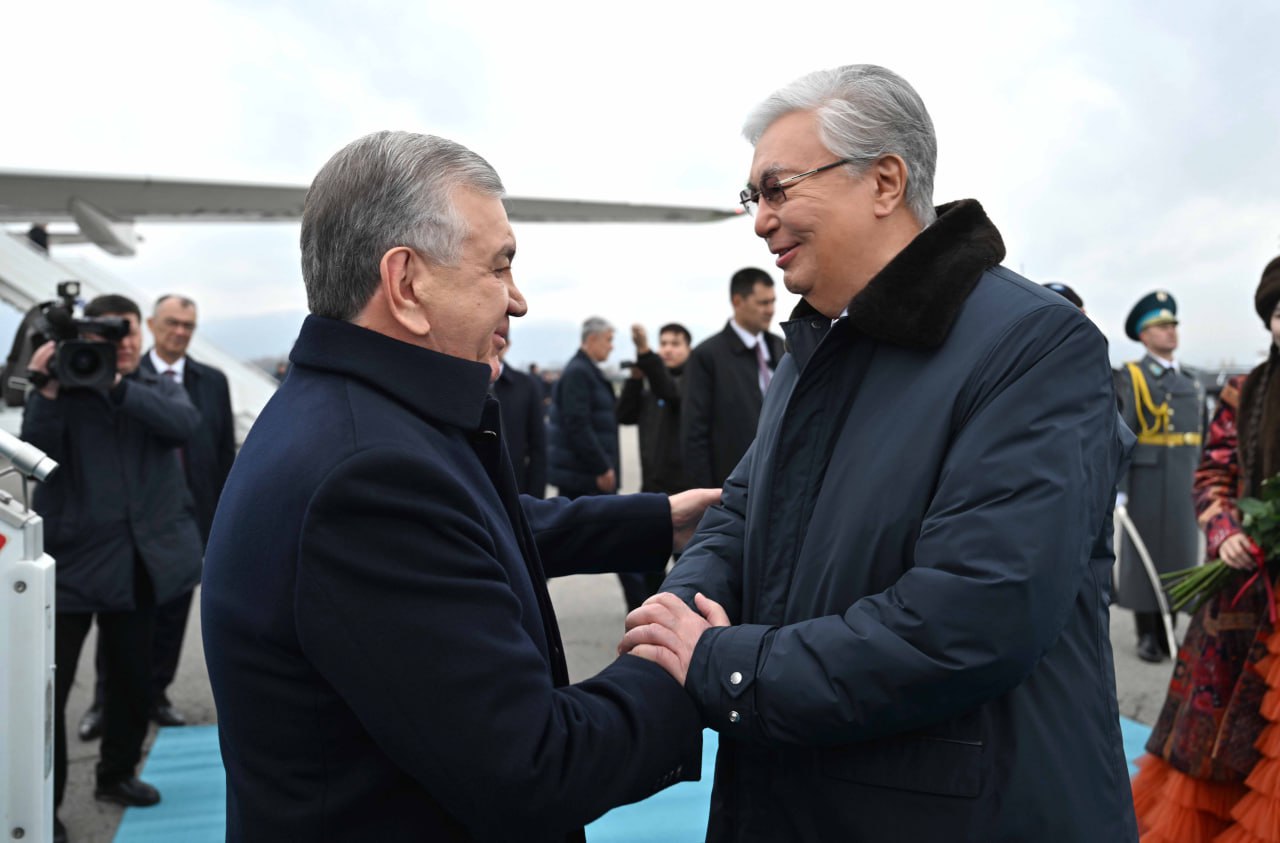 وزبەكستان پرەزيدەنتى شاۆكات ميرزيوەۆ قازاقستانعا  كەلدى